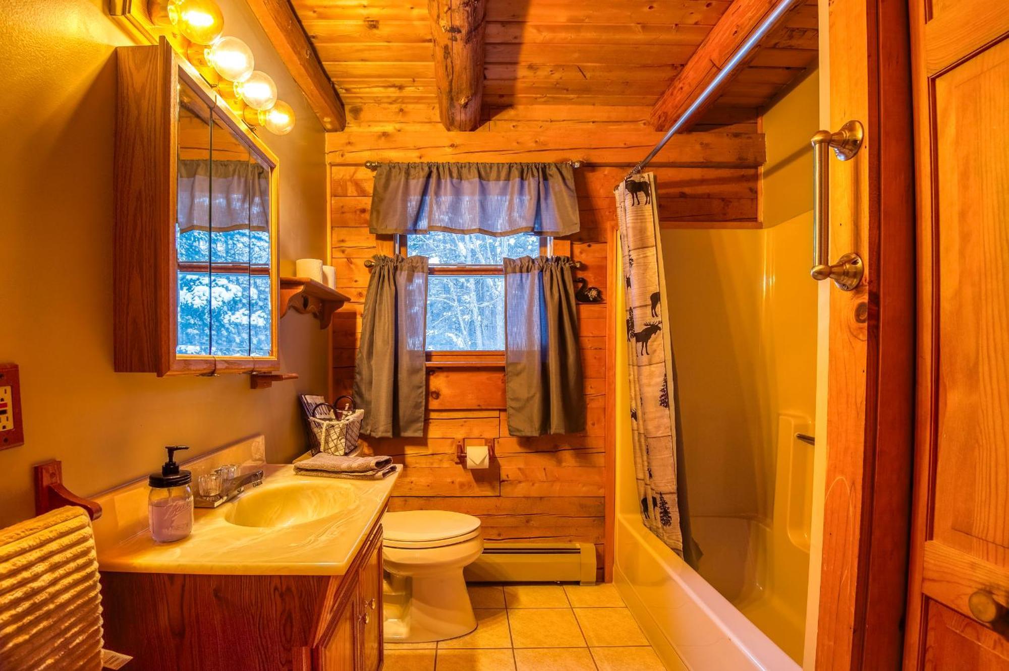 Family-Focused & Pet-Friendly Log Cabin With 4Br 2Ba Sleeps 10 Bethlehem Exterior photo
