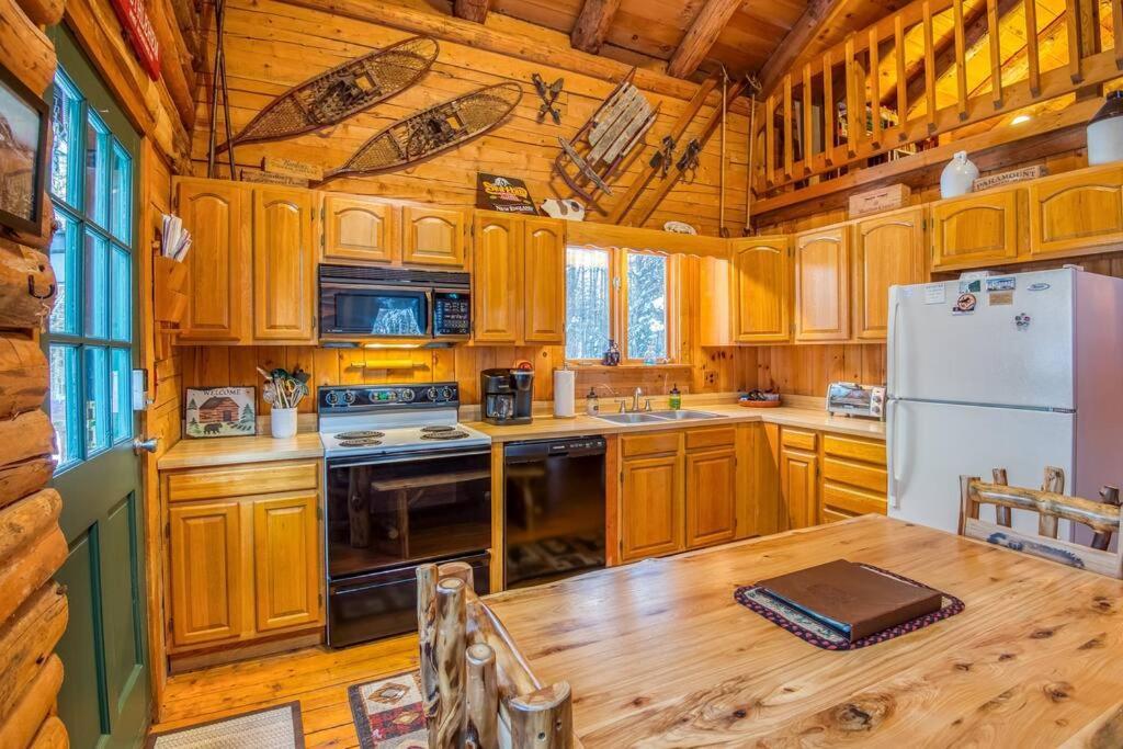Family-Focused & Pet-Friendly Log Cabin With 4Br 2Ba Sleeps 10 Bethlehem Exterior photo